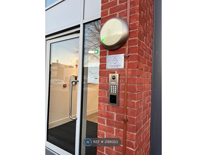 2 Bedroom Flat To Rent In Sir Robert Peel Court, Shirley, Solihull, B90