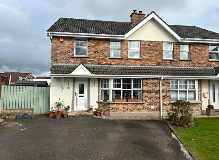 4 Bedroom Semi-Detached House For Sale In Elmvale, L'Derry, BT48