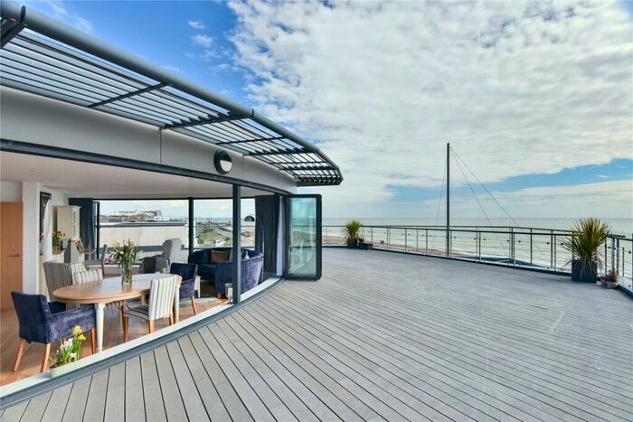 2 Bedroom Flat To Rent In The Waterfront, Goring-by-Sea, Worthing, West Sussex, BN12