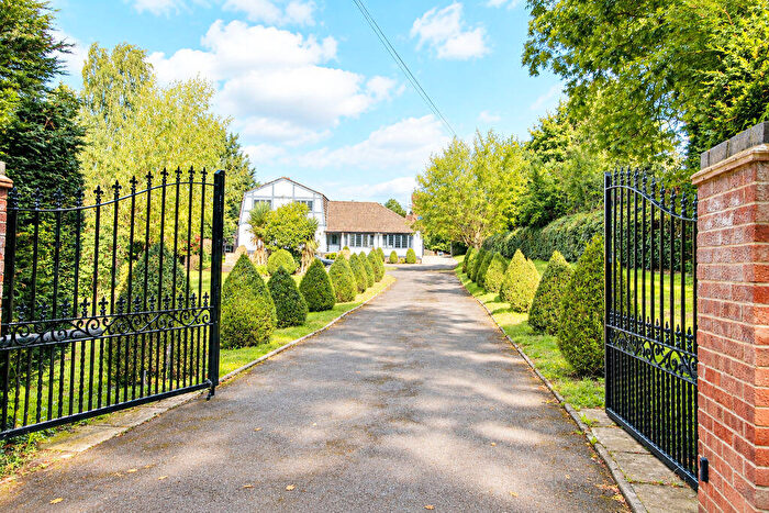 6 Bedroom Detached House For Sale In Reynards Road, Welwyn, AL6