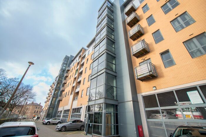 1 Bedroom Flat To Rent In Queens Dock Avenue, Hull, HU1