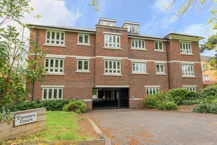 2 Bedroom Apartment To Rent In Brooklands Road, Weybridge, KT13
