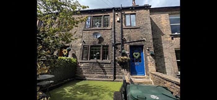 2 Bedroom Terraced House For Sale In Lane Side, Queensbury, Bradford, BD13