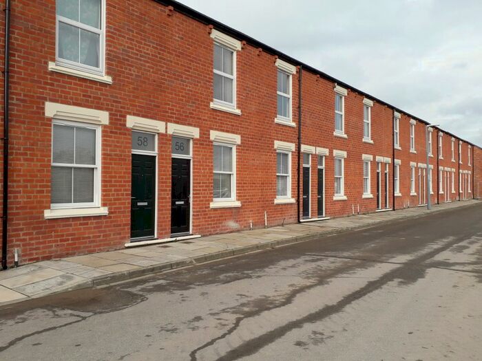 2 Bedroom Town House To Rent In Waverley Street, Middlesbrough, TS1