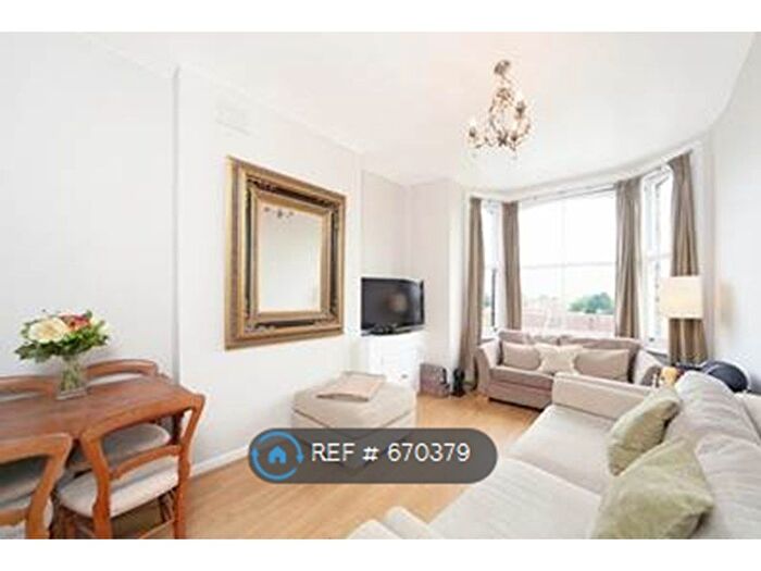 2 Bedroom Flat To Rent In Wandsworth Road, London, SW8