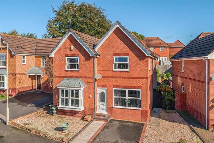 5 Bedroom Detached House For Sale In Thoresby Croft, Dudley, DY1