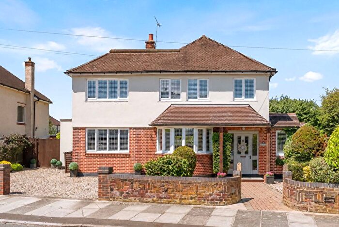 5 Bedroom Detached House For Sale In Cranmer Road, Hampton, TW12