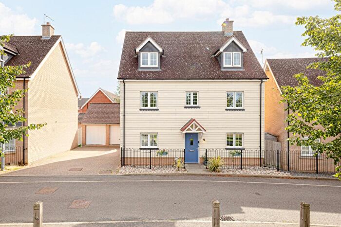 5 Bedroom Detached House For Sale In Clarke Close, Stansted, Essex, CM24
