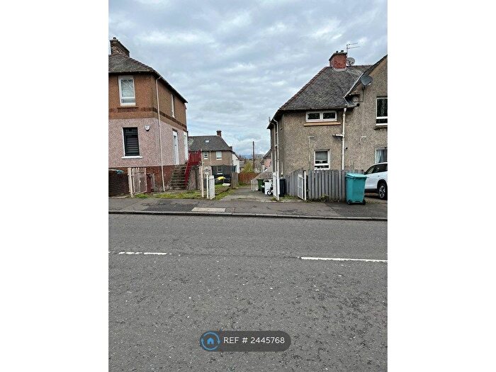 4 Bedroom Flat To Rent In School Street, Coatbridge, ML5