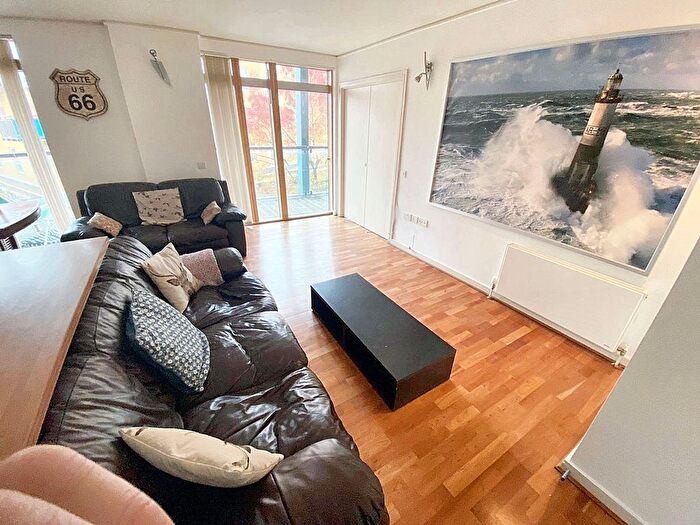 3 Bedroom Flat To Rent In Renaissance Walk, Maurer Court Renaissance Walk, SE10