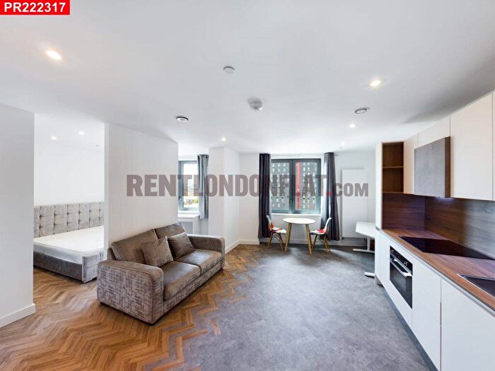Flat To Rent In Makers Yard, Bromley-by-Bow, – Studio Flat, E3