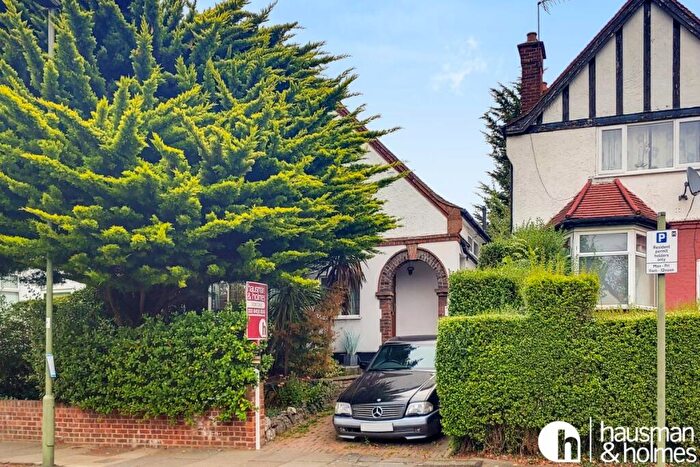 3 Bedroom Flat To Rent In Wentworth Road, Golders Green, NW11