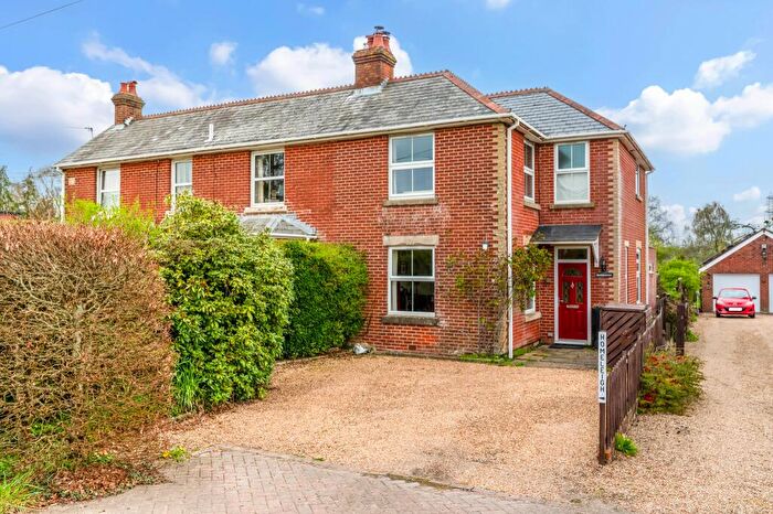 3 Bedroom Semi Detached House For Sale In Swanmore, SO32