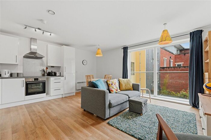2 Bedroom Flat For Sale In Swann House, Ferry Street, Redcliffe, Bristol, BS1