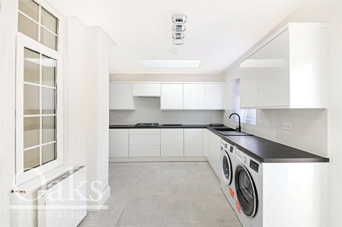 3 Bedroom Terraced House To Rent In Chipstead Avenue, Thornton Heath, CR7