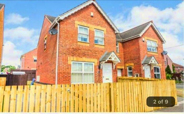 3 Bedroom House To Rent In Brafferton Arbor, Bradford, BD6