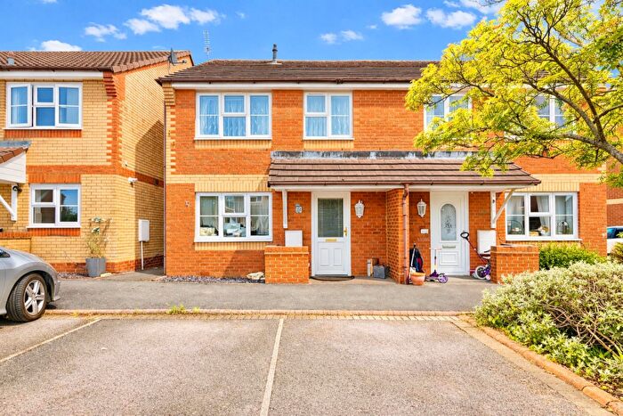 2 Bedroom Semi-Detached House For Sale In Frith Copse, Peatmoor, Swindon, SN5
