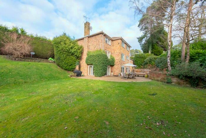 6 Bedroom Detached House To Rent In Camberley, GU15
