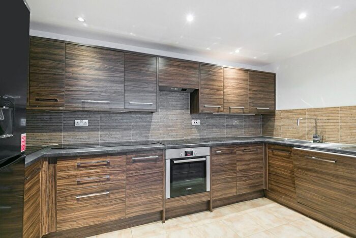 2 Bedroom Flat To Rent In Beaufort Gardens, London, SW3