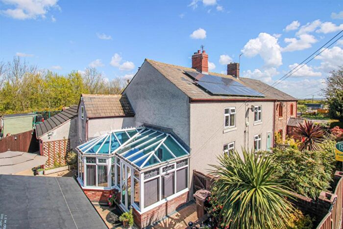 3 Bedroom Semi Detached House For Sale In Patrick Green, Oulton, Leeds, LS26