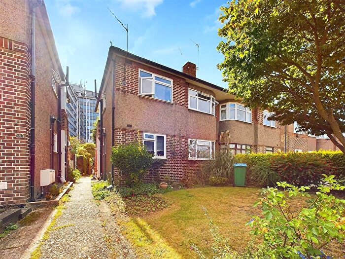 2 Bedroom Maisonette To Rent In Cheltenham Avenue, Twickenham, TW1