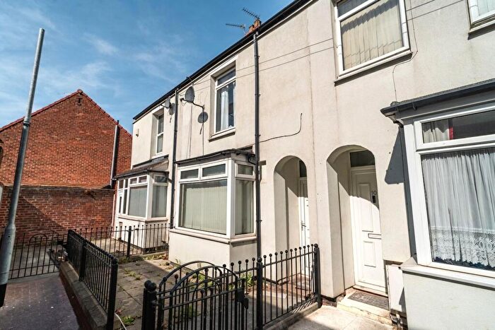 2 Bedroom Terraced House For Sale In Wellsted Street, Hull, HU3
