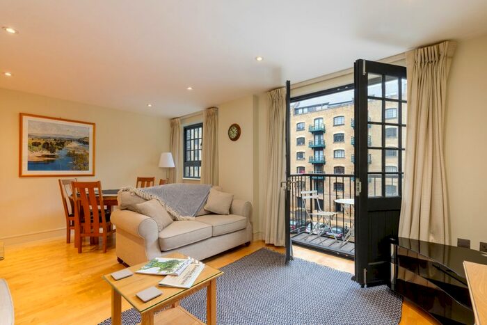 2 Bedroom Flat To Rent In Caraway Apartments, Cayenne Court, London, SE1