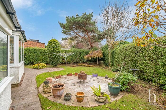 2 Bedroom Bungalow For Sale In Hawthorn Drive, West Kirby, CH48
