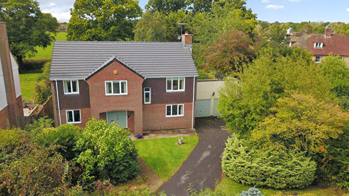 5 Bedroom Detached House For Sale In Cootham - Detached Family Home, RH20