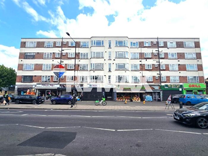 2 Bedroom Flat To Rent In Upper Clapton Road, London, E5