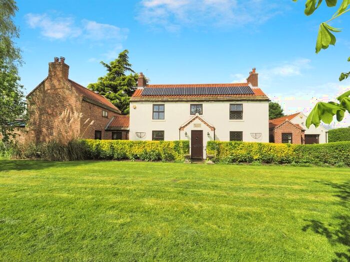 4 Bedroom Detached House For Sale In The Green, Misson, Doncaster, DN10