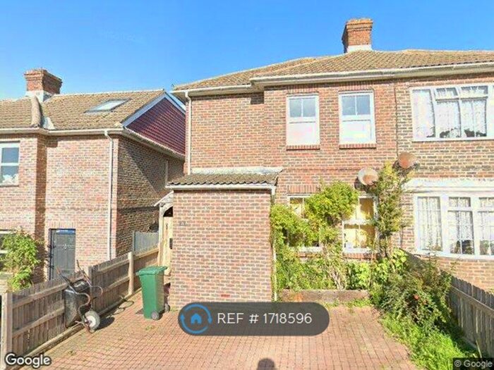 3 Bedroom Semi-Detached House To Rent In Firle Road, Brighton, BN2