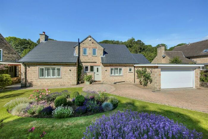 4 Bedroom Detached House For Sale In Waters Edge, Derwent Drive, Baslow, DE45