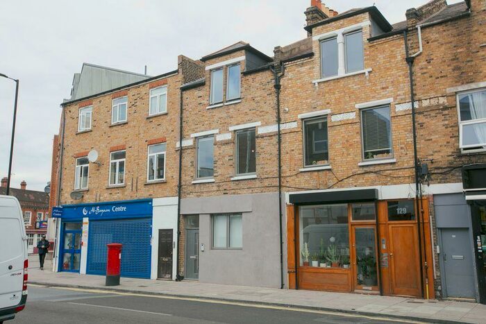 Studio To Rent In Southampton Way, London, SE5