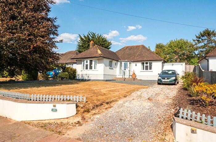 3 Bedroom Bungalow For Sale In Cissbury Gardens, Findon Valley, Worthing, West Sussex, BN14