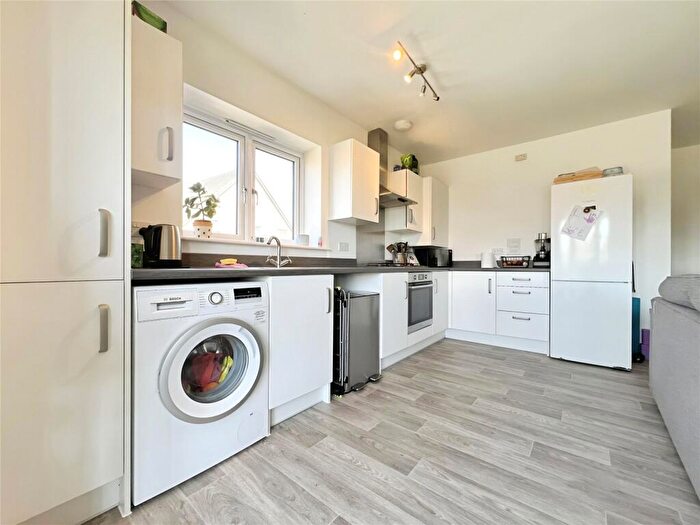 2 Bedroom Apartment For Sale In Trussell Road, Warfield, Bracknell, RG42