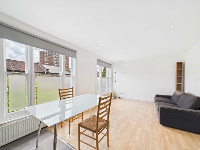 1 Bedroom Apartment To Rent In Darwin Street, London, SE17