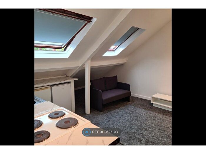 1 Bedroom Flat To Rent In Oakfield Street, Cardiff, CF24