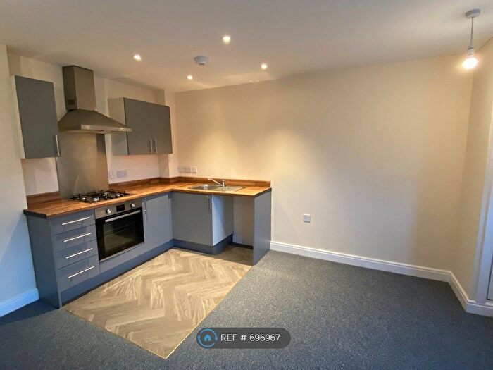 2 Bedroom Flat To Rent In Crow Lane West, Newton-Le-Willows, WA12