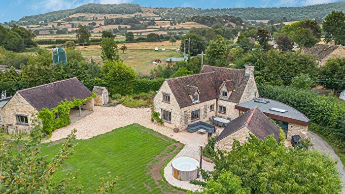 4 Bedroom Character Property For Sale In Haw Street, Coaley, Dursley, GL11