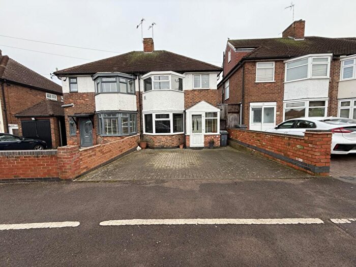 3 Bedroom Semi-Detached House For Sale In Colchester Road, Leicester, LE5