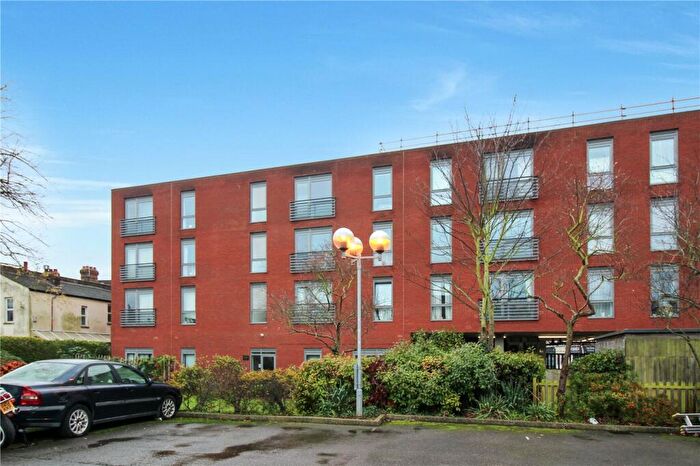 1 Bedroom Apartment For Sale In Southchurch Road, Southend-on-Sea, Essex, SS1