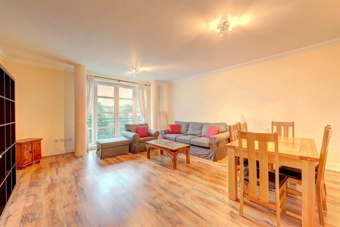 2 Bedroom Flat To Rent In Worple Road, Wimbledon, SW19