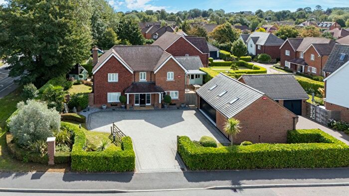 4 Bedroom Detached House For Sale In Poppyfields, Charing, TN27