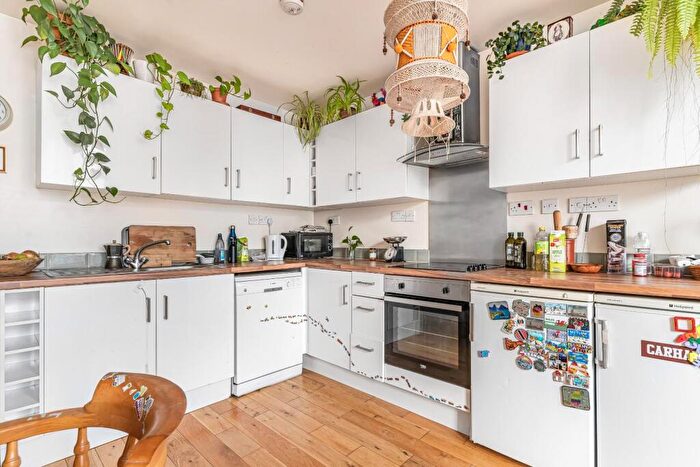 2 Bedroom Flat For Sale In Westow Hill, London, SE19