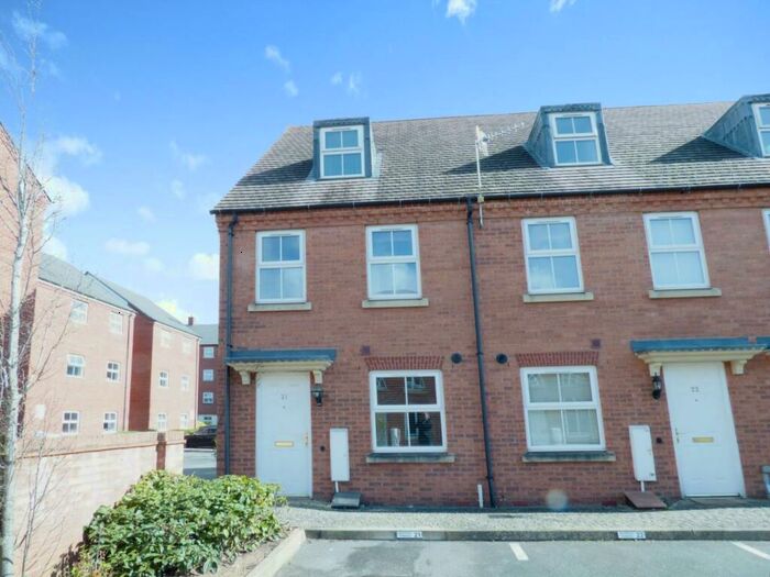 3 Bedroom Semi-Detached House To Rent In Huxley Court, Birmingham Road, CV37