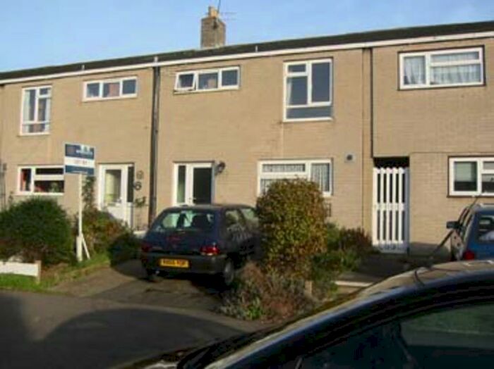 3 Bedroom Terraced House To Rent In Deerswood Avenue, AL10