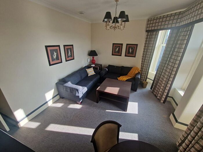 3 Bedroom Flat To Rent In Rosemount Viaduct, Rosemount, Aberdeen, AB25