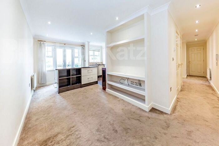 2 Bedroom Flat To Rent In Osier Crescent, Muswell Hill, N10