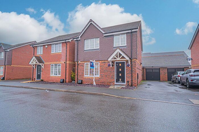 4 Bedroom Detached House For Sale In Barton Drive, Knowle, B93